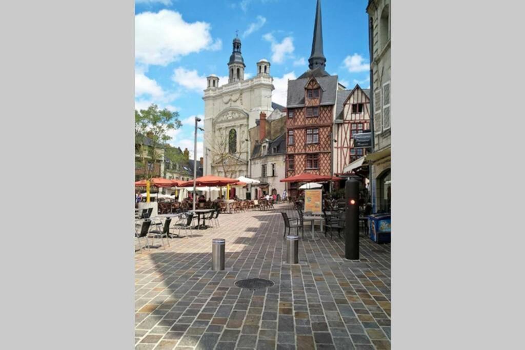 Appart Centre Ville Bords De Loire Saumur Exterior foto